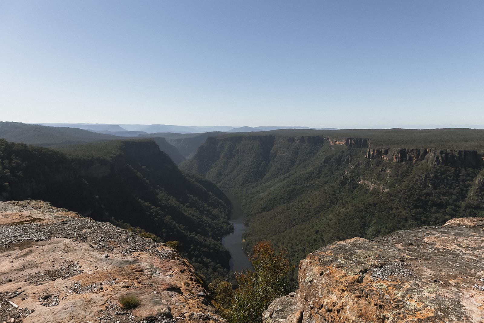 The Shoalhaven gorge and escarpment falling away across the Caoura Cliffs property